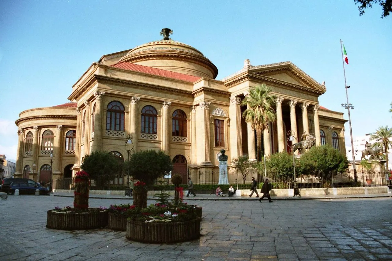 Garibaldi Rooms 29 - Piazza Marina A Palermo - In Pieno Centro.